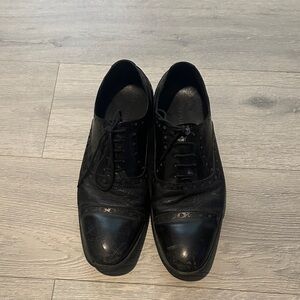 Carrucci Classic Black Men's Dress Shoes